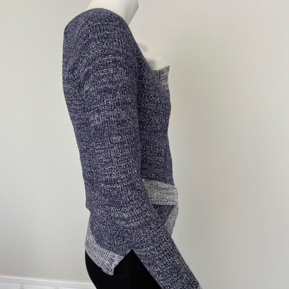 Blue Small Simons Sweater Cozy and Cute - Picture 4 of 9